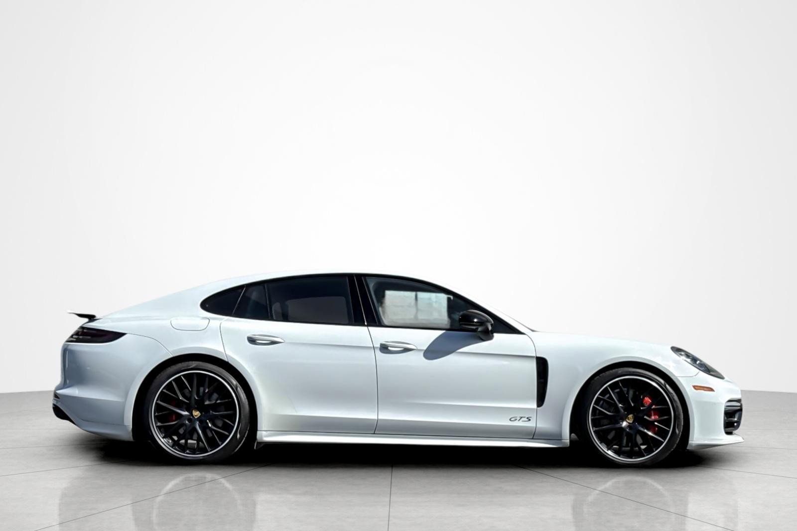 Used 2020 Porsche Panamera GTS image 6