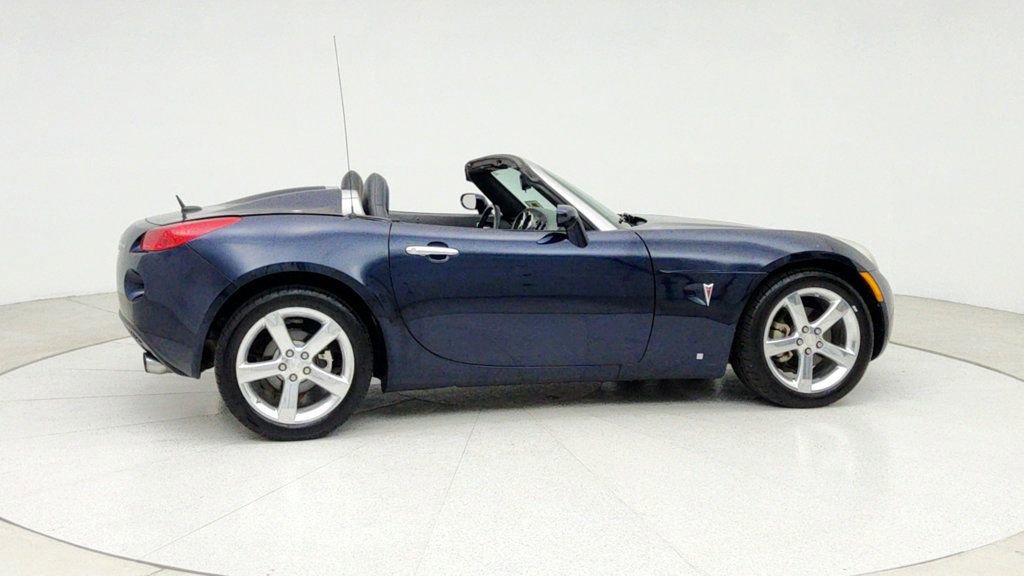 Used 2008 Pontiac Solstice Convertible w/ Premium Package image 4