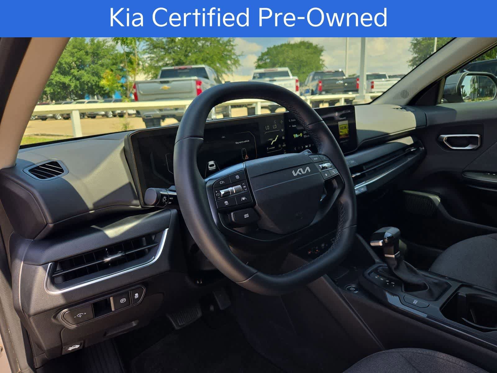 Certified 2025 Kia K4 EX FWD image 2