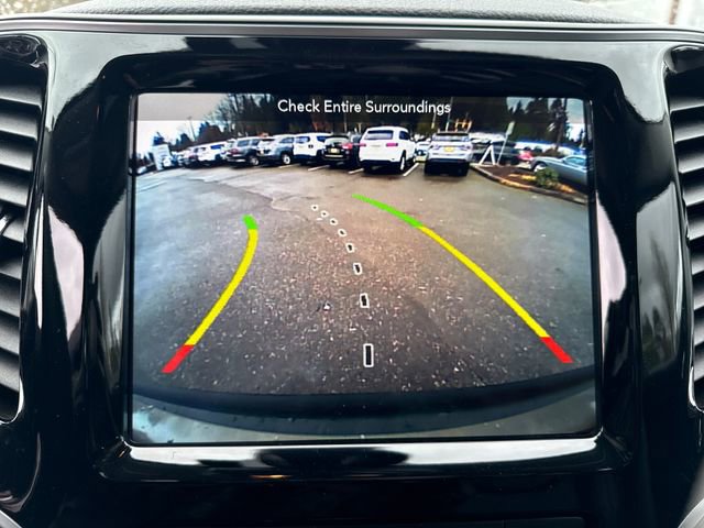 Used 2019 Jeep Cherokee Limited w/ Technology Group image 26