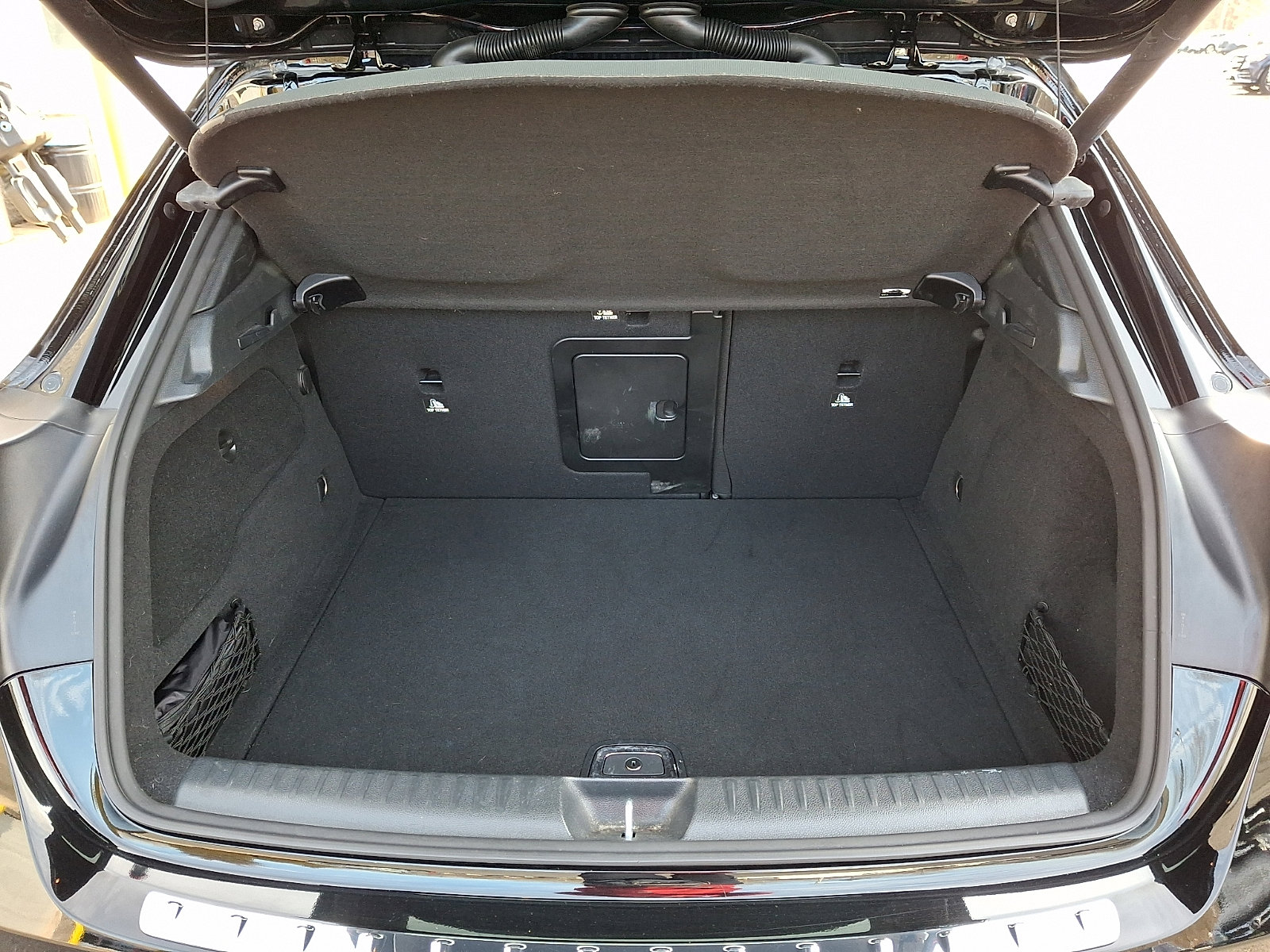 Certified 2019 Mercedes-Benz GLA 250 4MATIC image 32