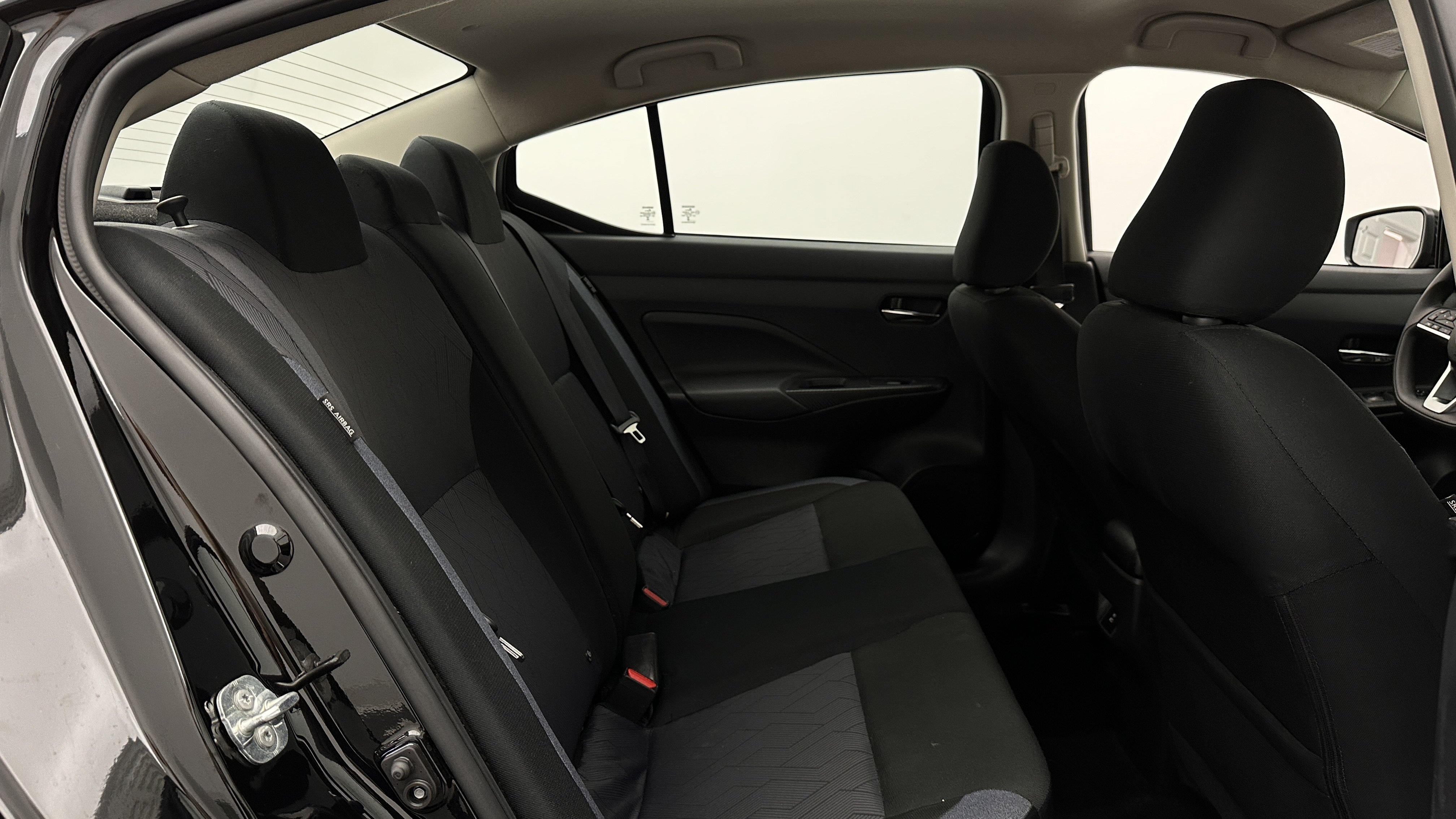 Used 2025 Nissan Versa SV FWD image 32