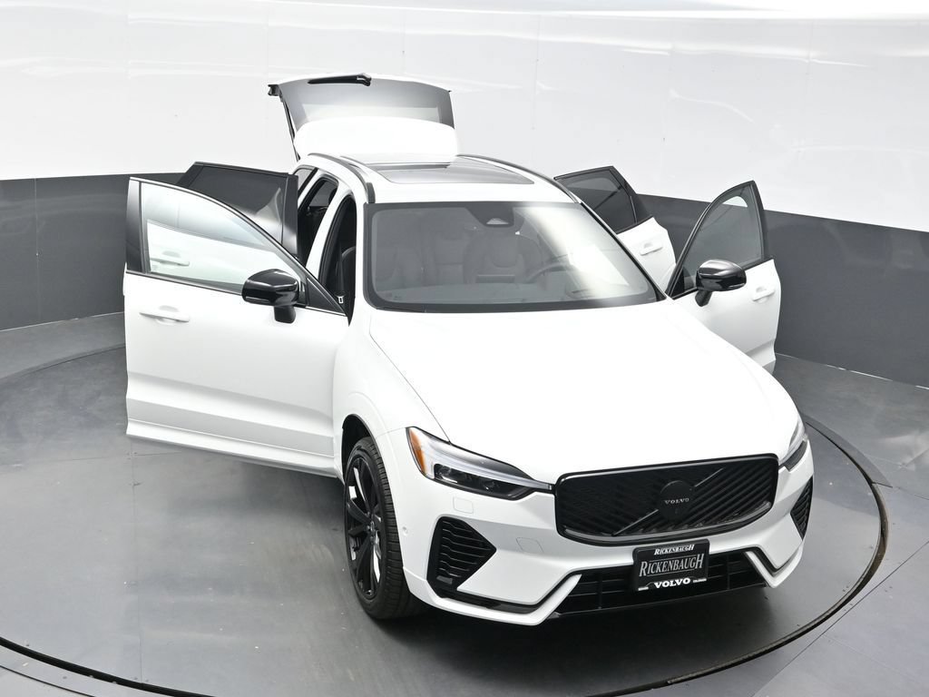 New 2026 Volvo XC60 T8 Ultra w/ Climate Package PRO AWD/4WD image 38