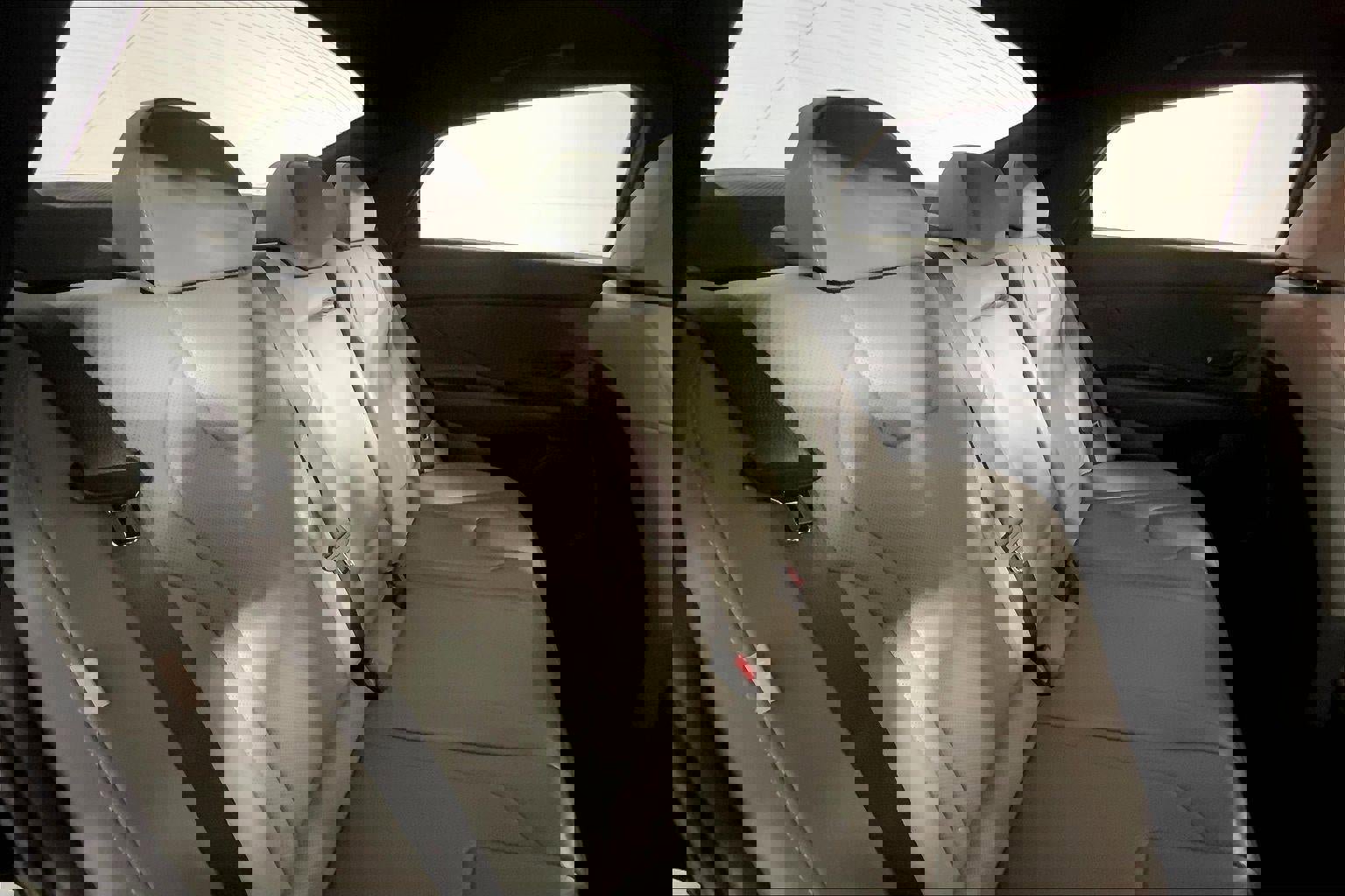 Used 2025 Hyundai Elantra Limited image 23