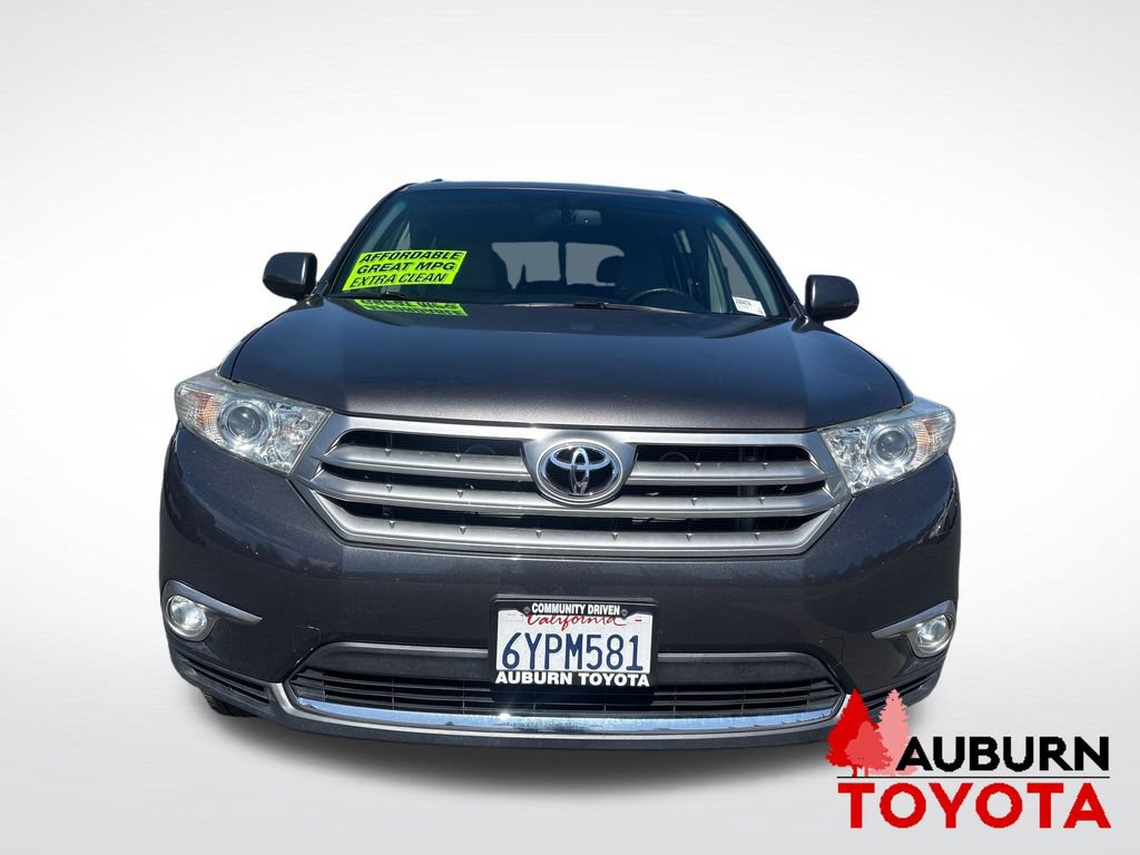 Used 2013 Toyota Highlander SE FWD image 2