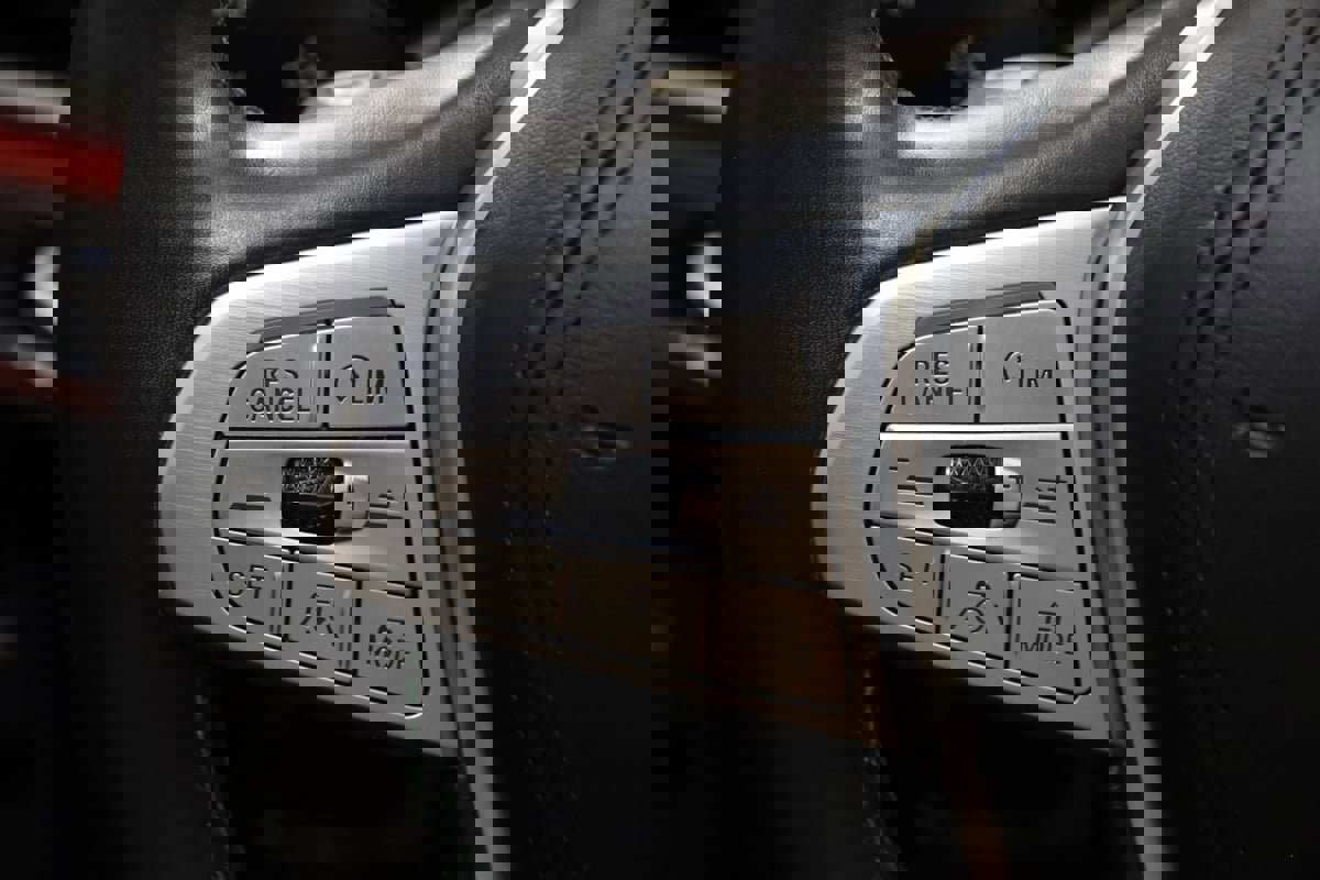 Used 2022 BMW ALPINA B7 xDrive w/ Luxury Rear Seating Package image 72