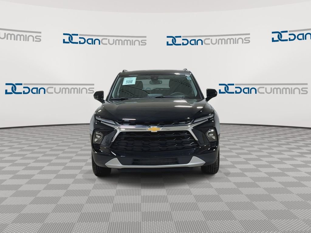 Used 2024 Chevrolet Blazer LT w/ Convenience Package FWD image 3
