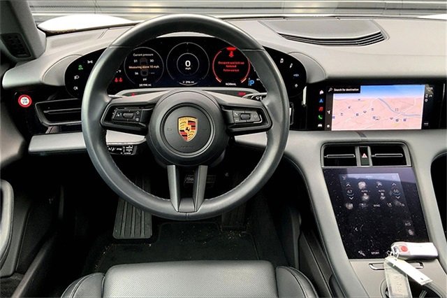 Used 2022 Porsche Taycan image 22