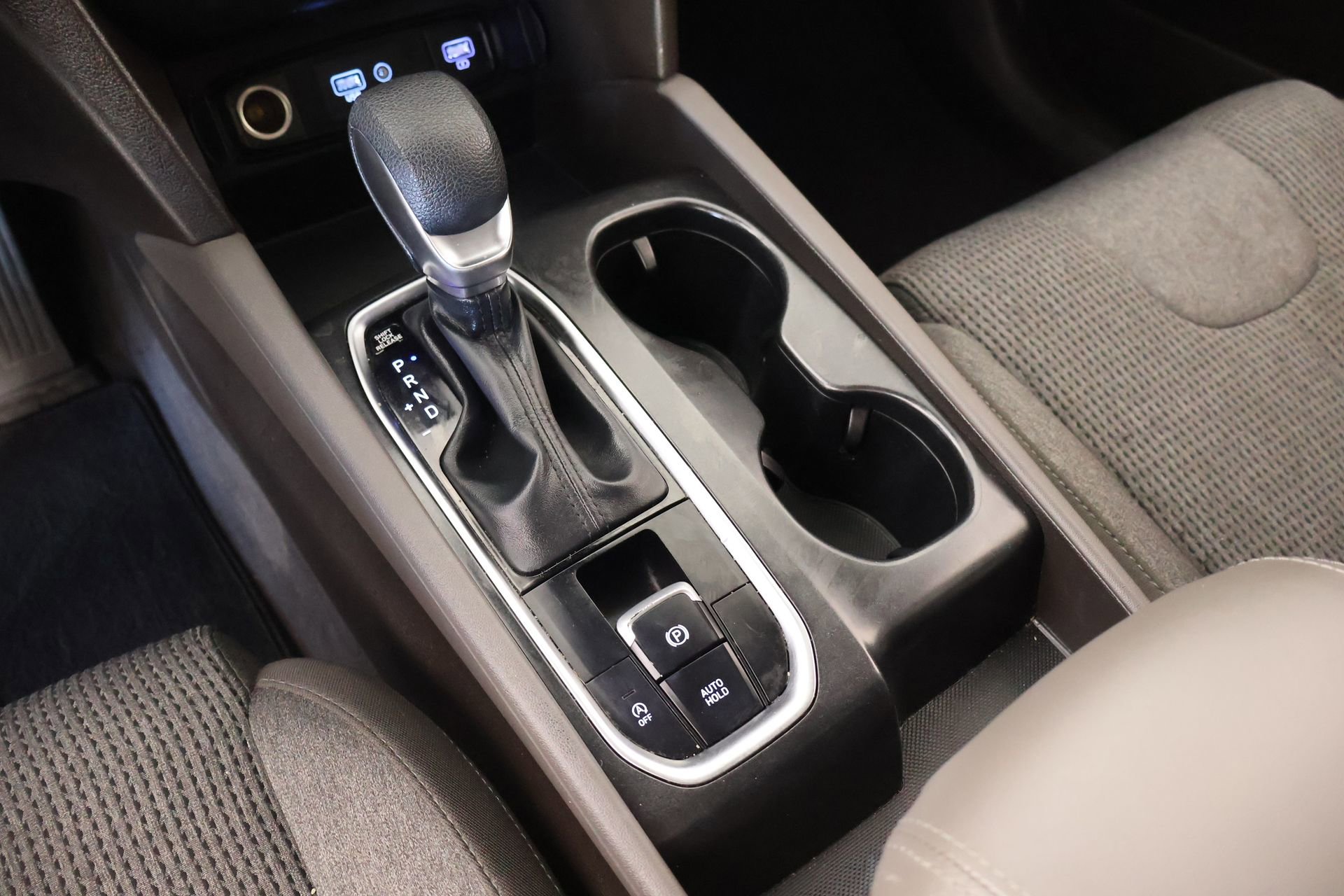 Used 2019 Hyundai Santa Fe SE image 7