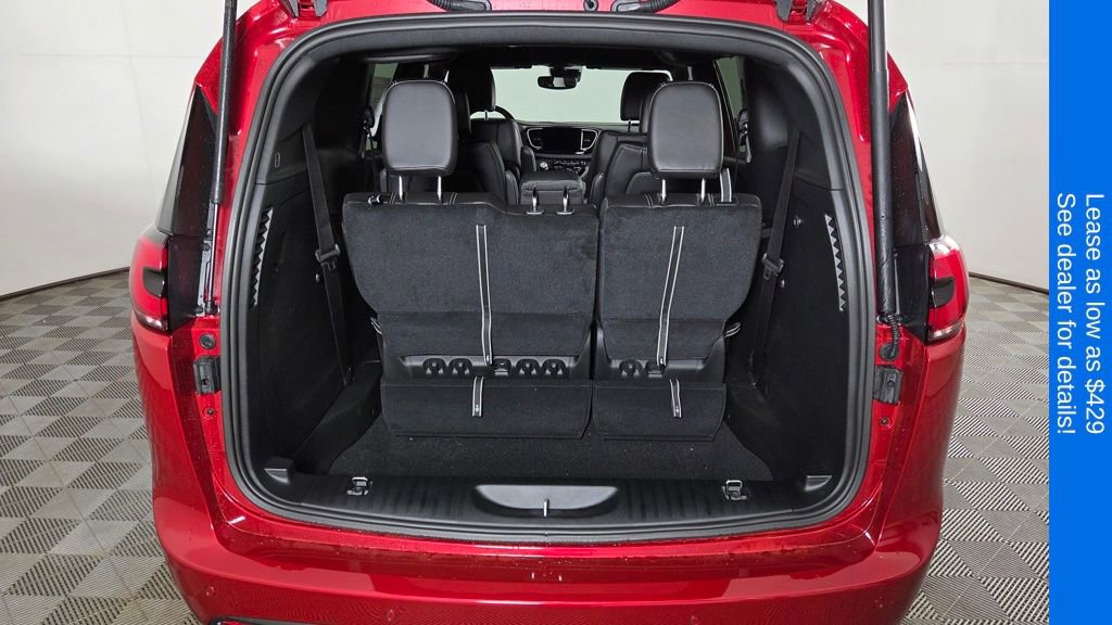 New 2026 Chrysler Pacifica Select image 9