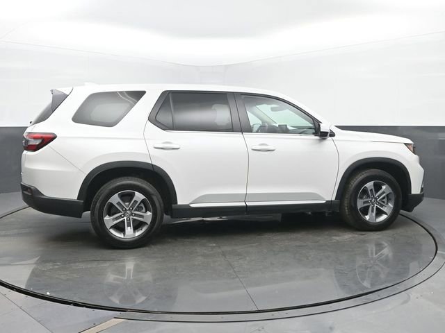 Used 2025 Honda Pilot EX-L image 6