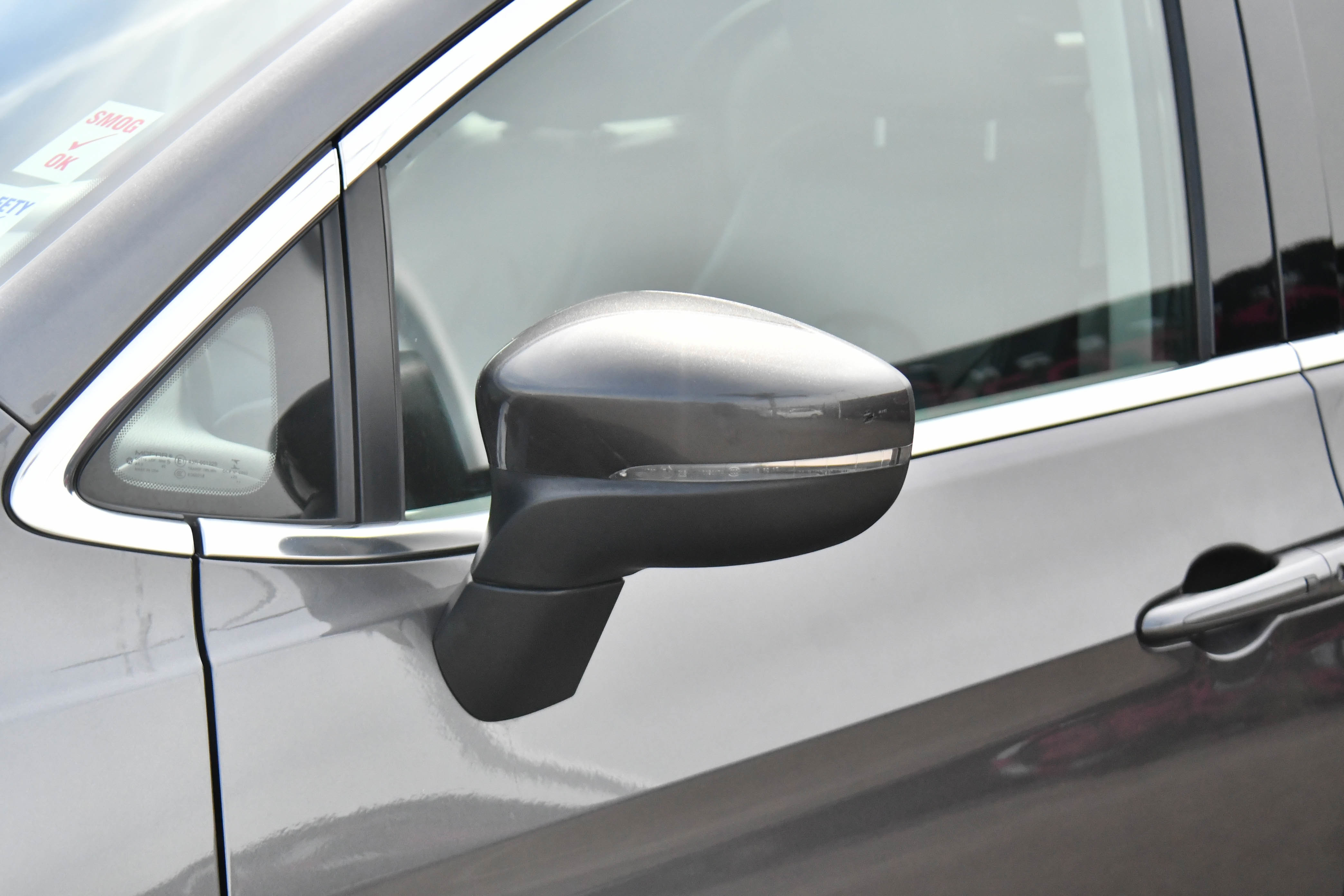 Used 2023 Chrysler Pacifica Touring-L image 13