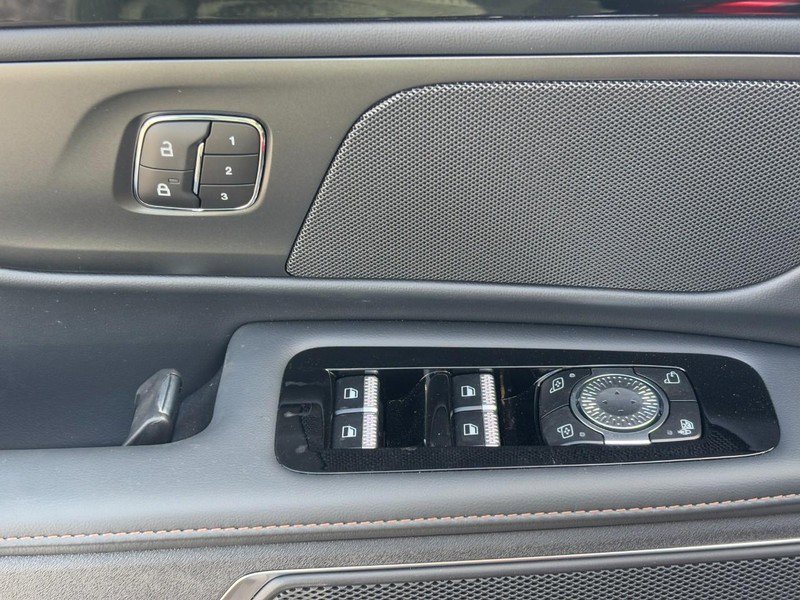 New 2026 Lincoln Nautilus Premier AWD/4WD image 16