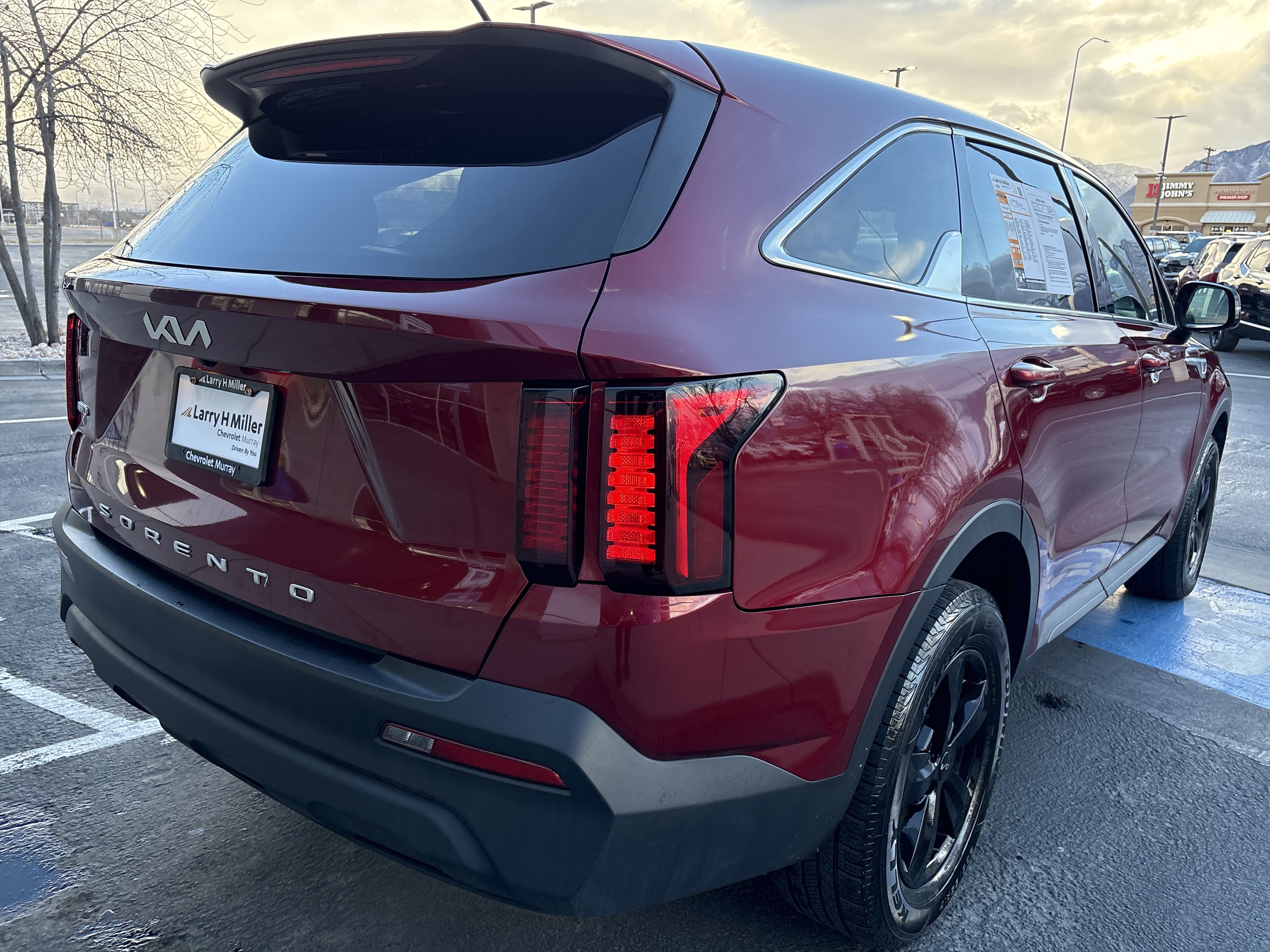 Used 2022 Kia Sorento LX image 5