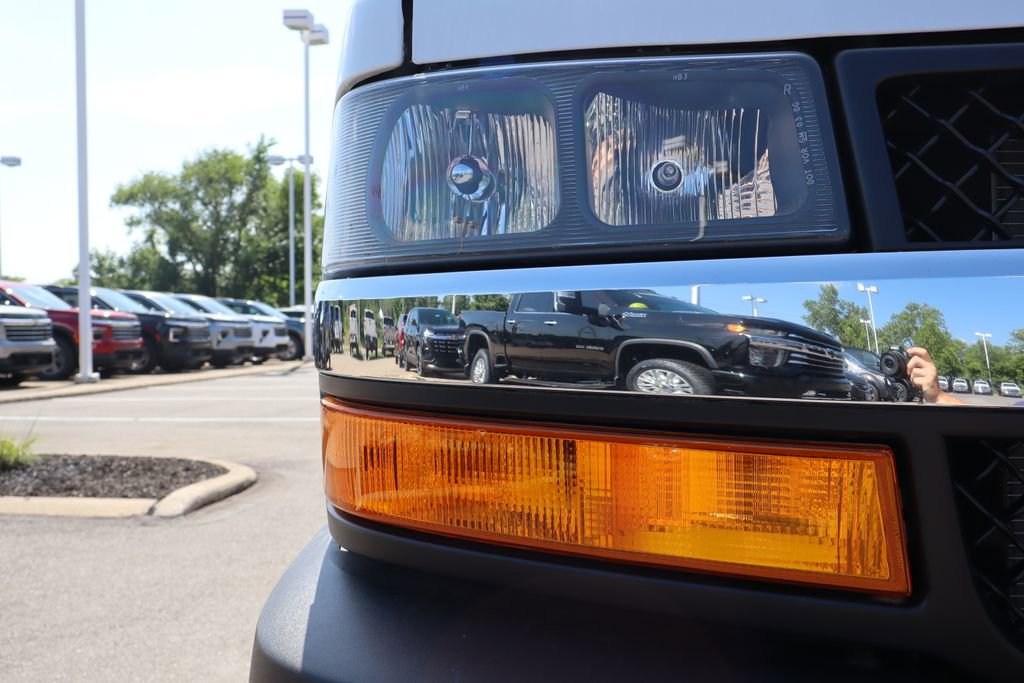 New 2025 Chevrolet Express 2500 w/ Driver Convenience Package image 3