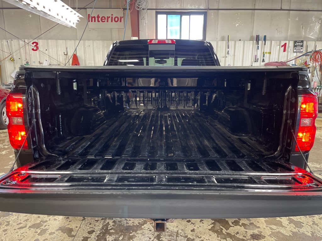 Used 2017 Chevrolet Silverado 1500 LT w/ All Star Edition AWD/4WD image 26