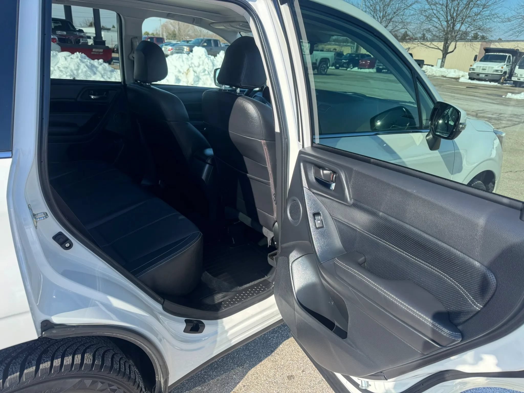 Used 2018 Subaru Forester 2.5i Touring w/ Popular Package #2 AWD/4WD image 14