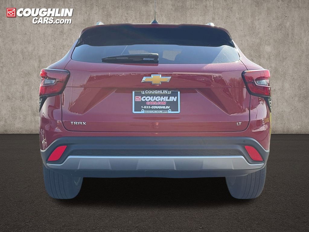 New 2026 Chevrolet Trax LT w/ Driver Confidence Package FWD image 3