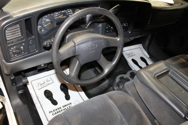 Used 2006 Chevrolet Silverado 2500 W/T w/ Heavy-Duty Power Package image 18