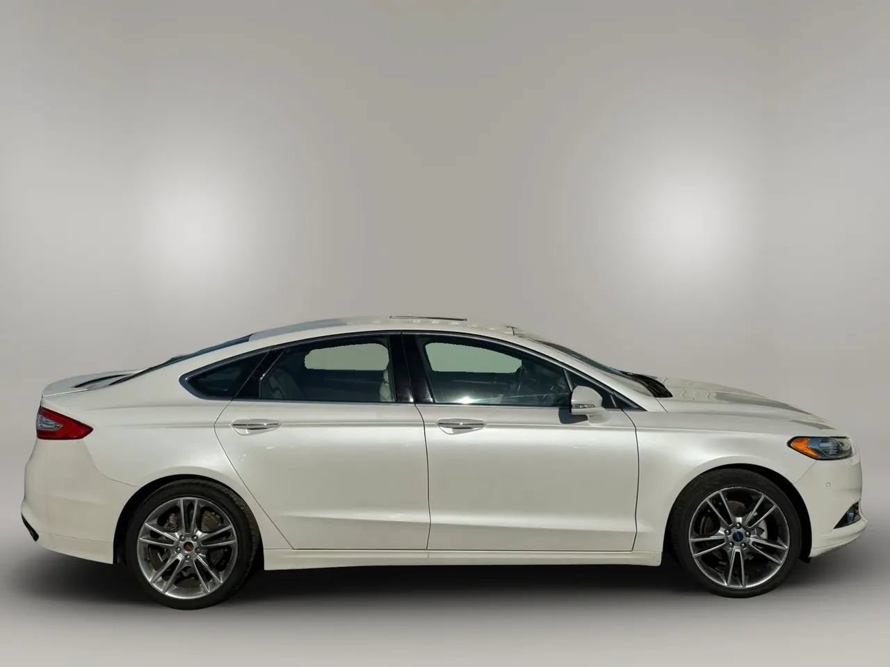Used 2015 Ford Fusion Titanium FWD image 7