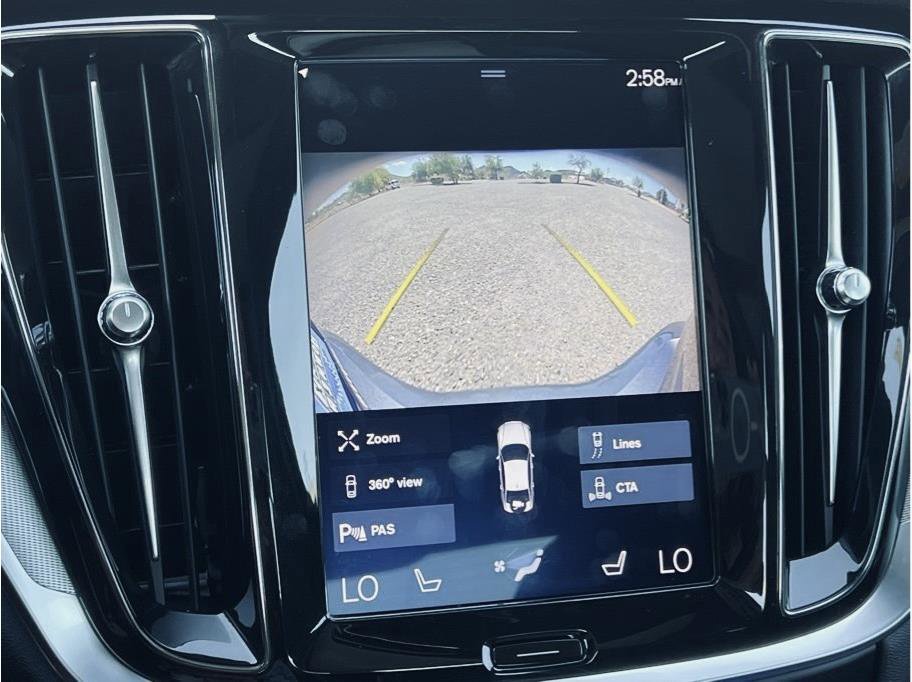 Used 2019 Volvo S60 T5 R-Design image 32