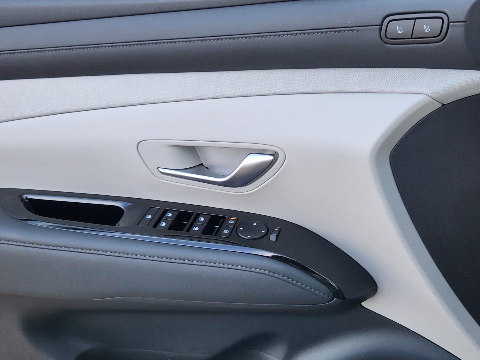 New 2026 Hyundai Tucson Limited AWD/4WD image 7