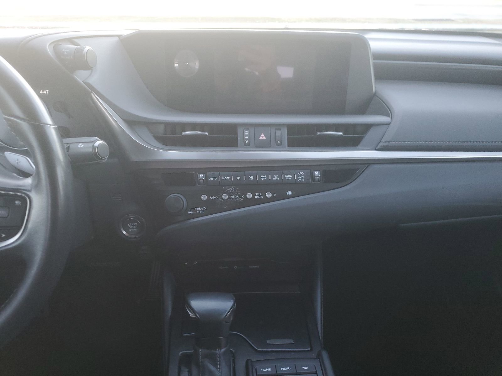 Used 2019 Lexus ES 350 w/ Ultra Luxury Package image 10