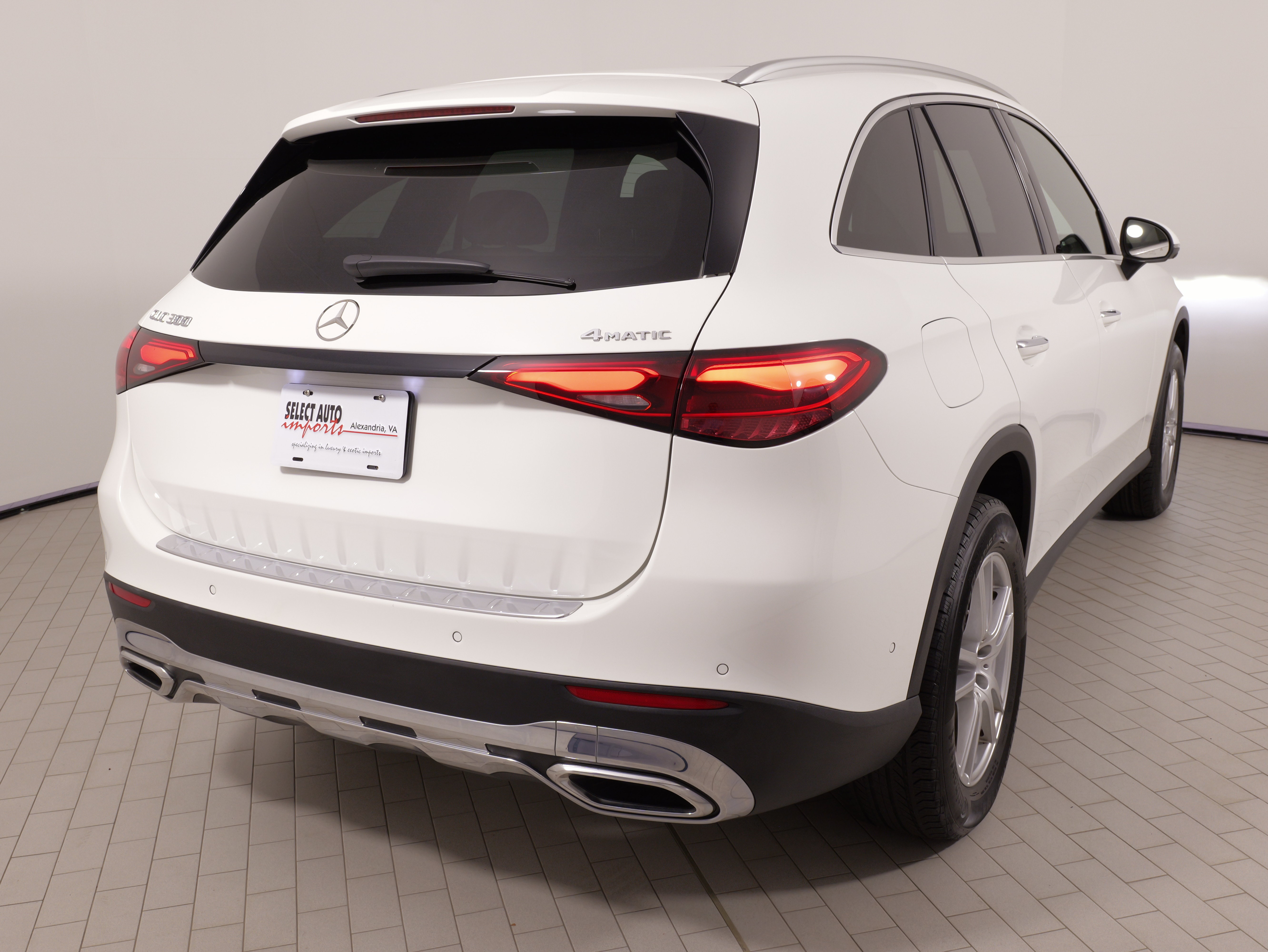Used 2023 Mercedes-Benz GLC 300 4MATIC image 14