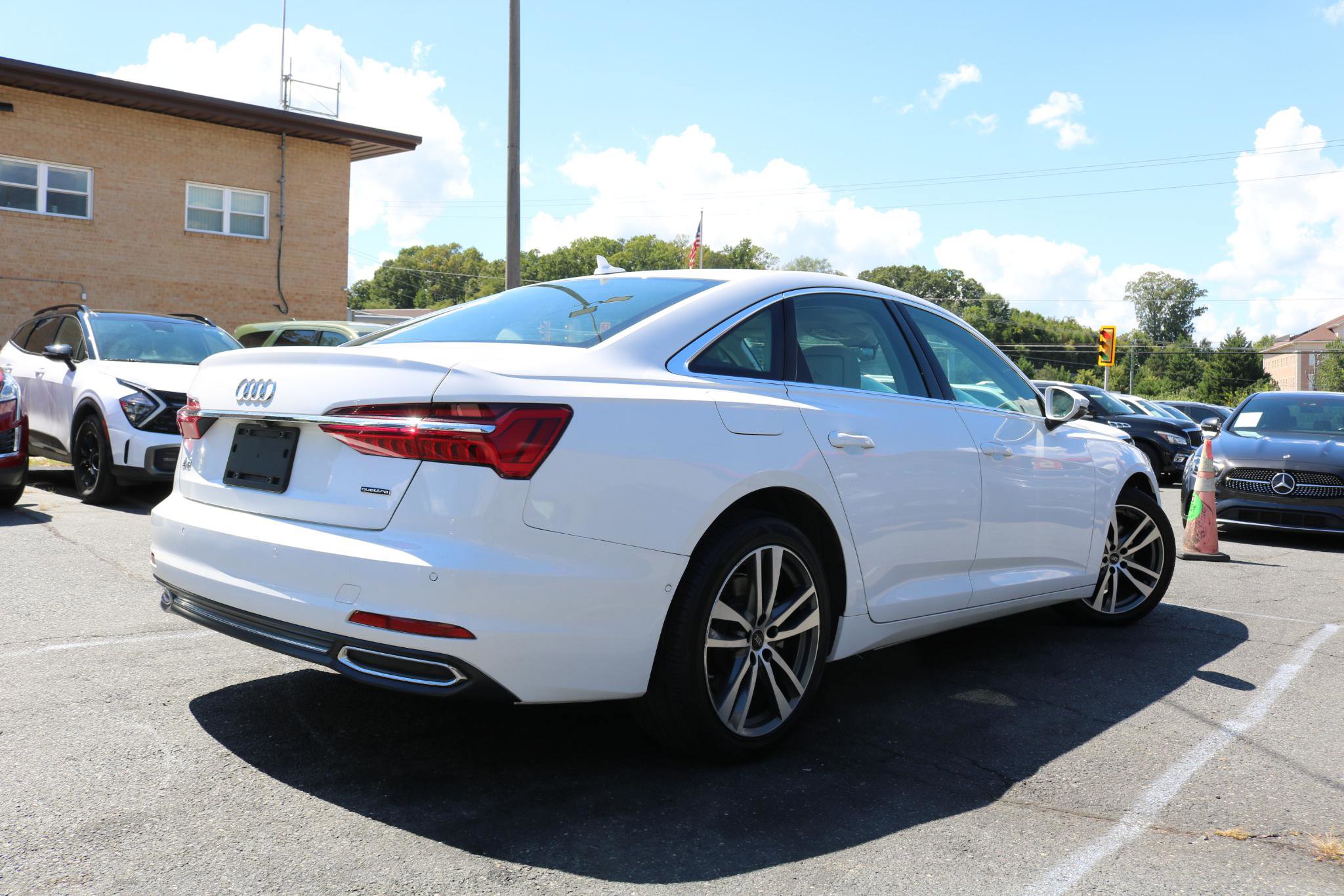 Used 2023 Audi A6 2.0T Premium AWD/4WD image 2