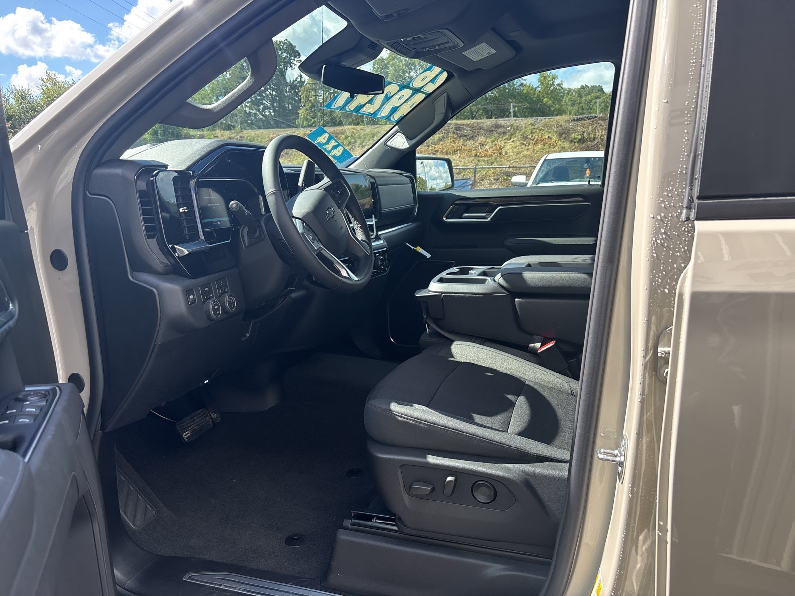 New 2026 Chevrolet Silverado 1500 RST w/ RST Select Package AWD/4WD image 10