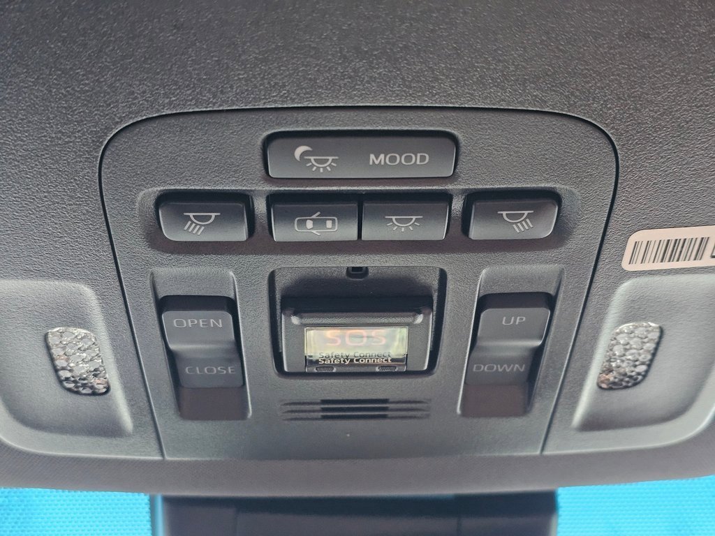 Used 2019 Toyota Avalon Limited w/ Preferred Accessory Package image 18