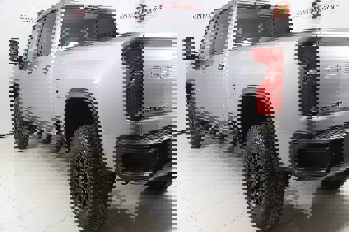 Used 2025 Chevrolet Silverado 2500 ZR2 image 25