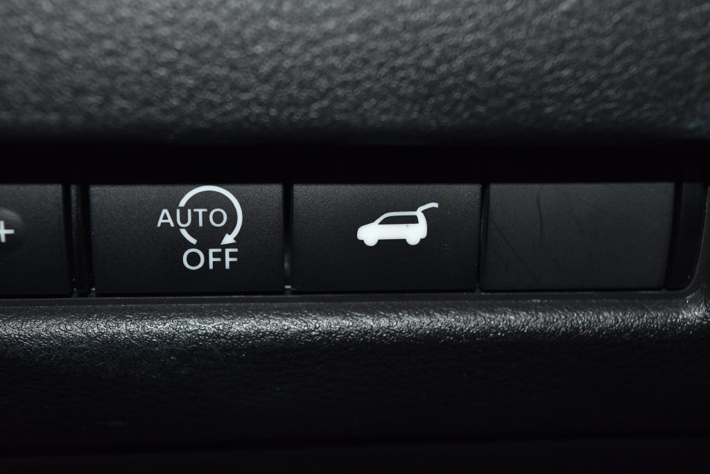Used 2023 Nissan Rogue SV w/ SV Premium B Package AWD/4WD image 18