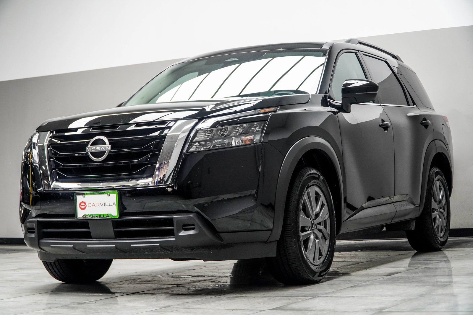 Used 2025 Nissan Pathfinder SV image 8