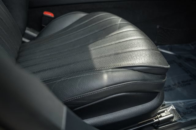 Certified 2022 Mercedes-Benz S 500 4MATIC w/ AMG Line Package image 32