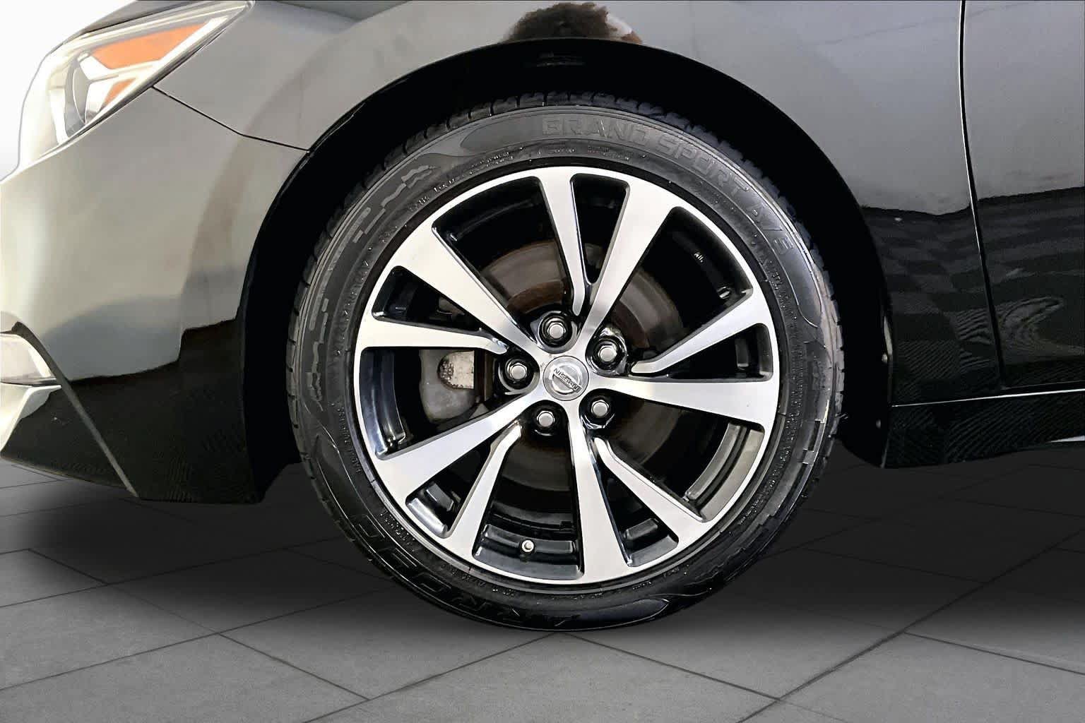 Used 2018 Nissan Maxima 3.5 SL FWD image 11