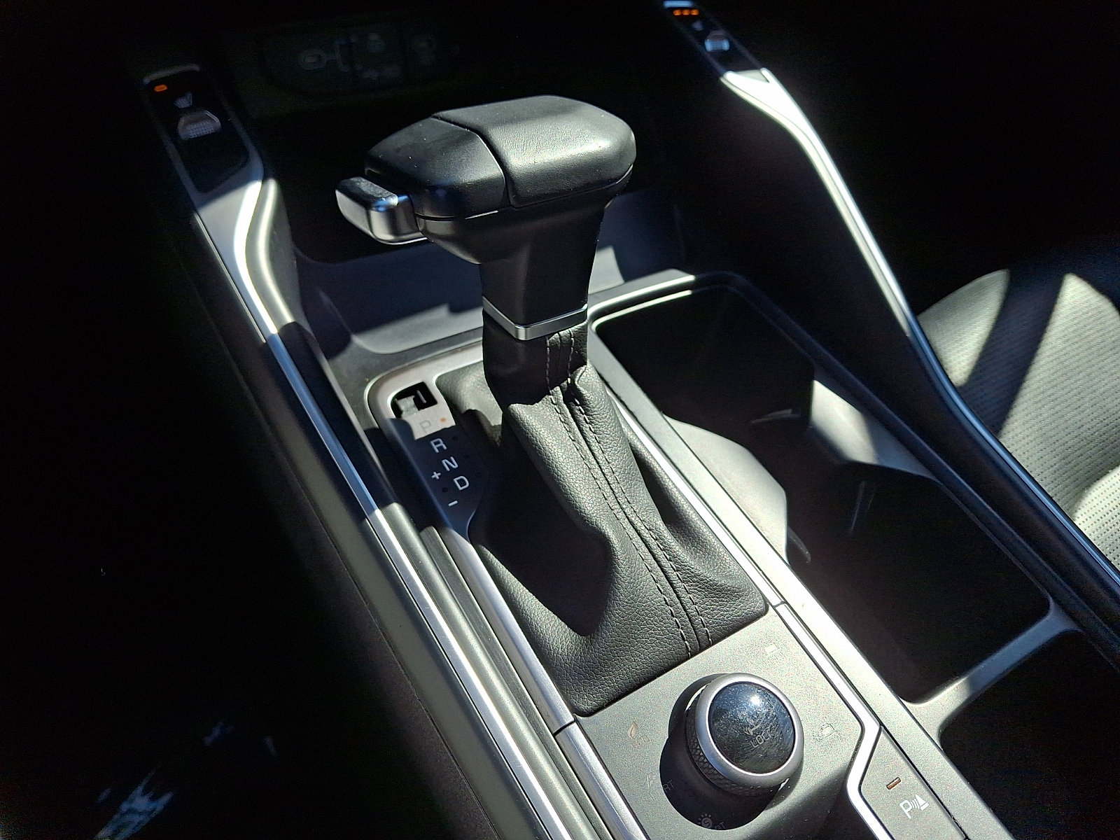 Used 2024 Kia Sorento S image 14