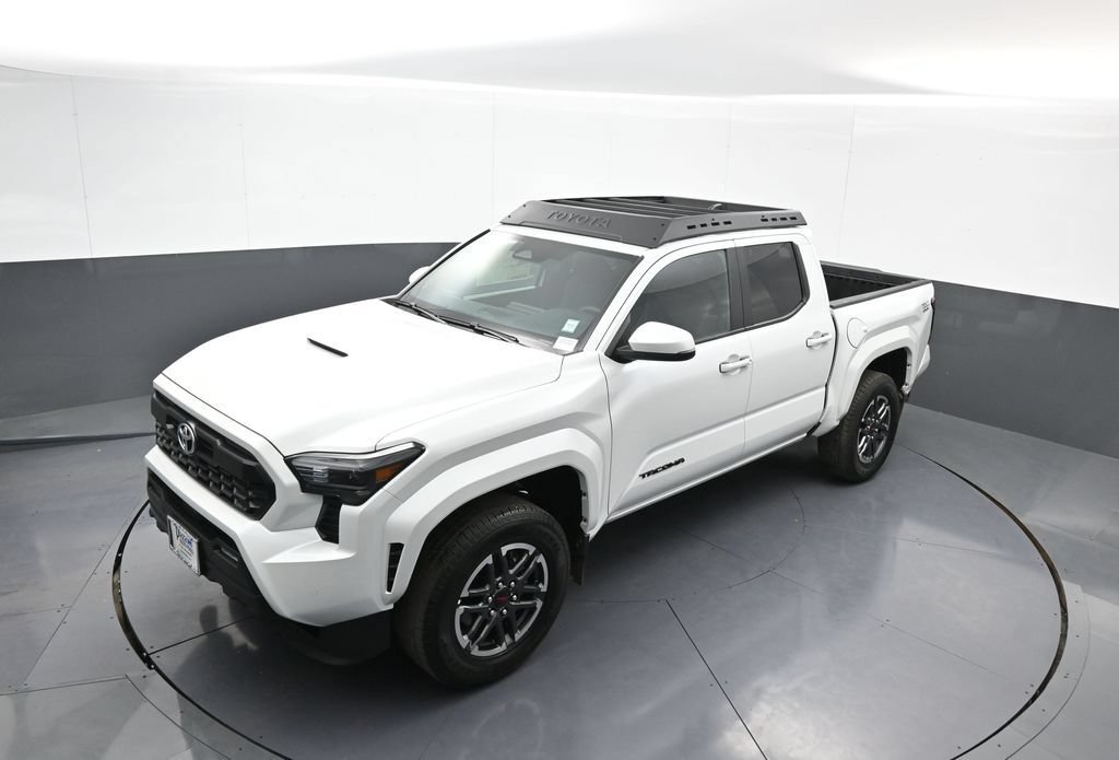 New 2024 Toyota Tacoma TRD Sport w/ TRD Sport Upgrade Package AWD/4WD image 31