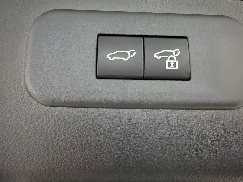 Used 2024 Lexus NX 250 FWD image 11