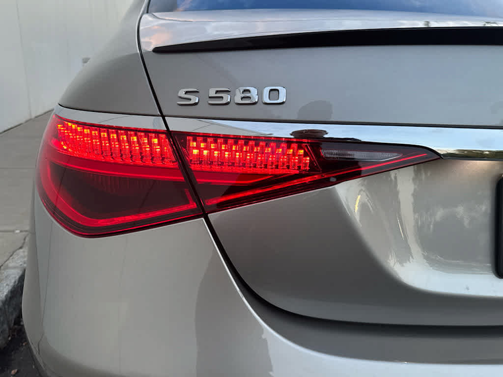Used 2022 Mercedes-Benz S 580 4MATIC Sedan image 40