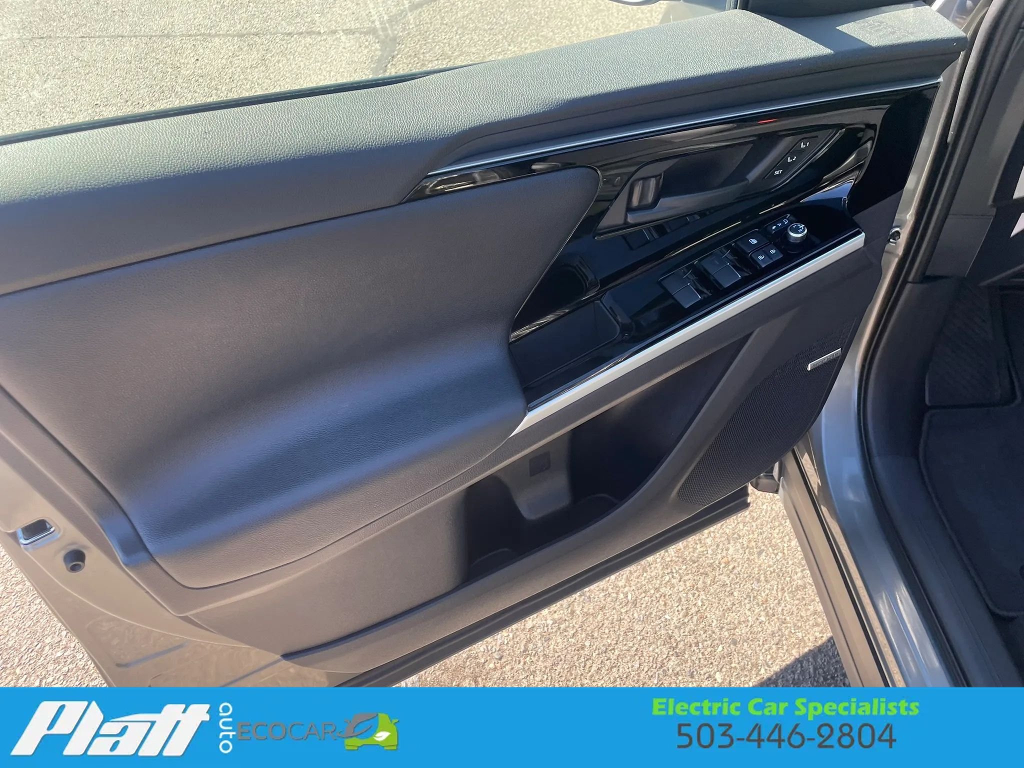 Used 2024 Subaru Solterra w/ Limited Package AWD/4WD image 17