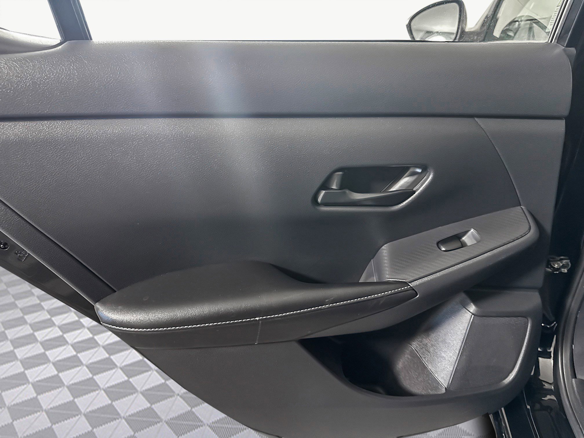 Used 2025 Nissan Sentra SV image 26