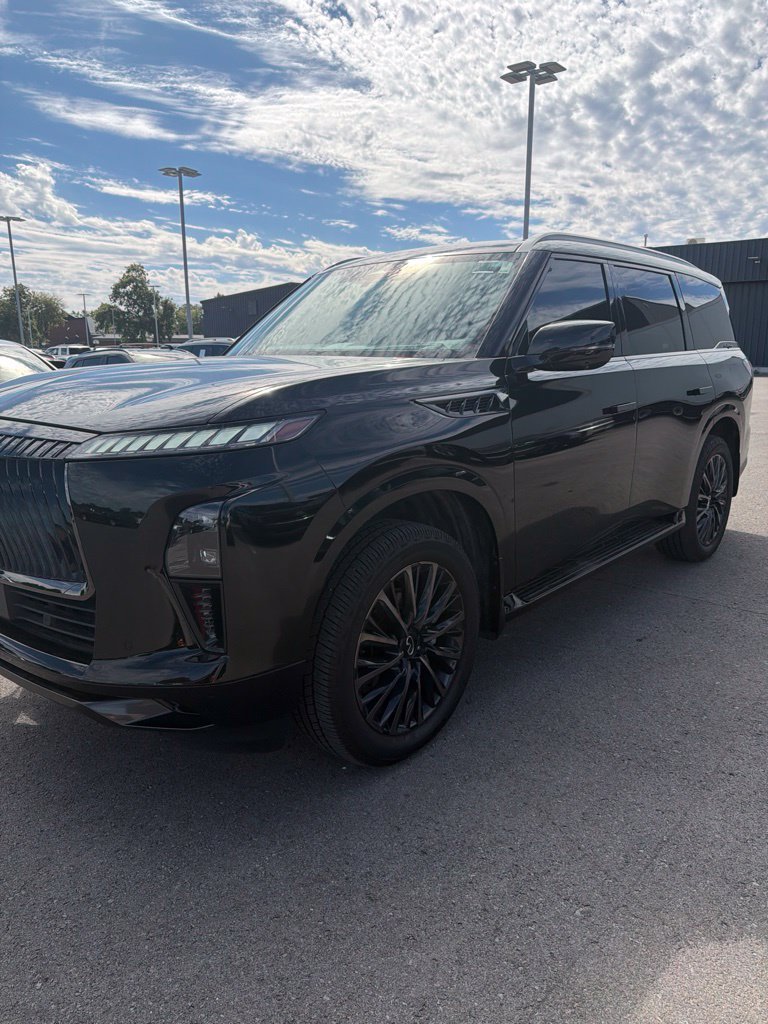 Used 2025 INFINITI QX80 Autograph w/ Premium Cargo Package AWD/4WD image 1