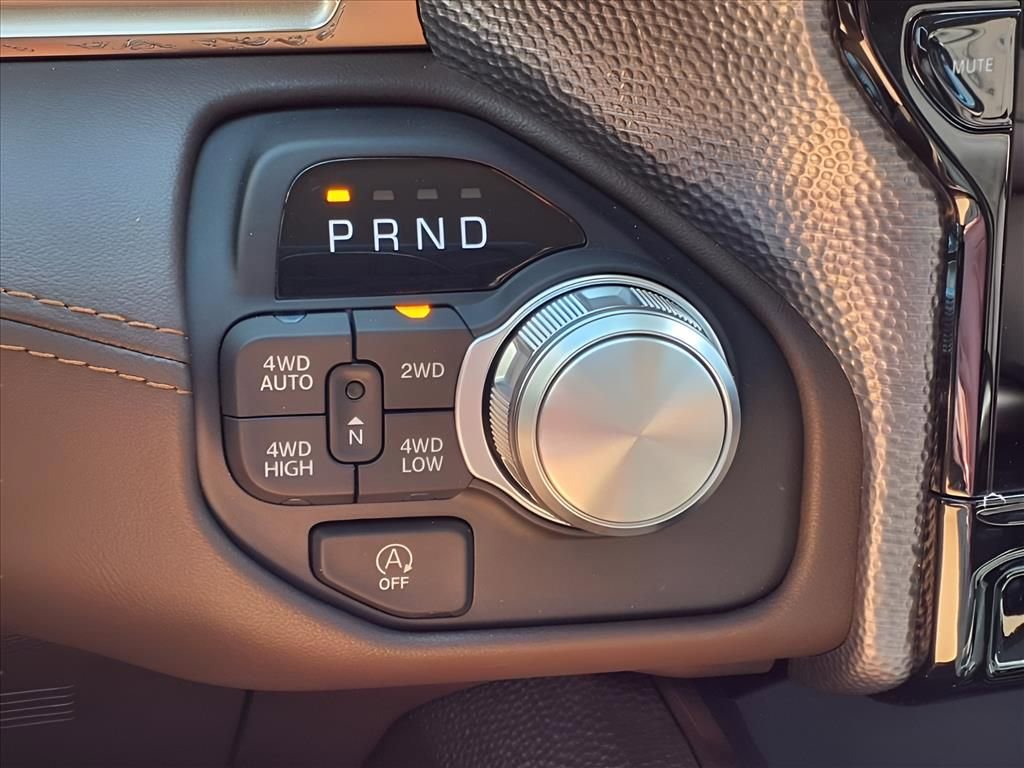 New 2025 RAM 1500 Limited image 16