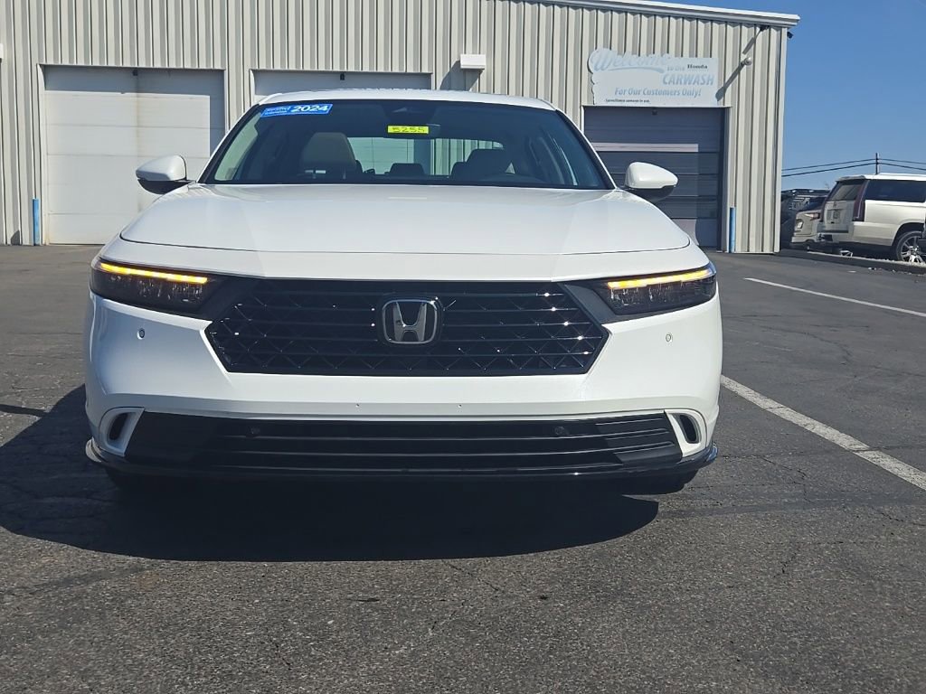 Used 2024 Honda Accord EX-L image 2