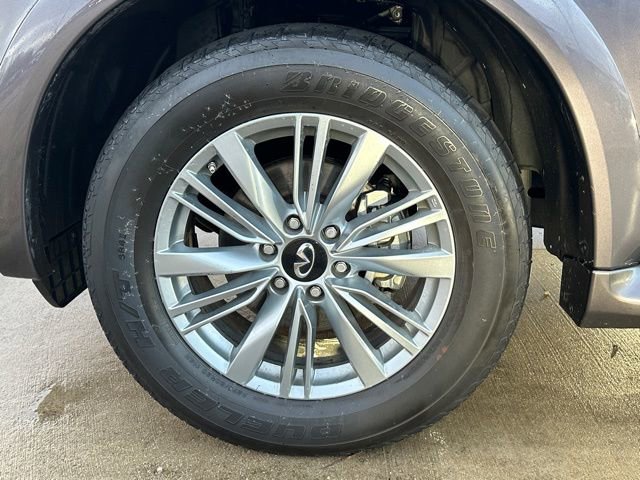 Used 2024 INFINITI QX80 Luxe image 7