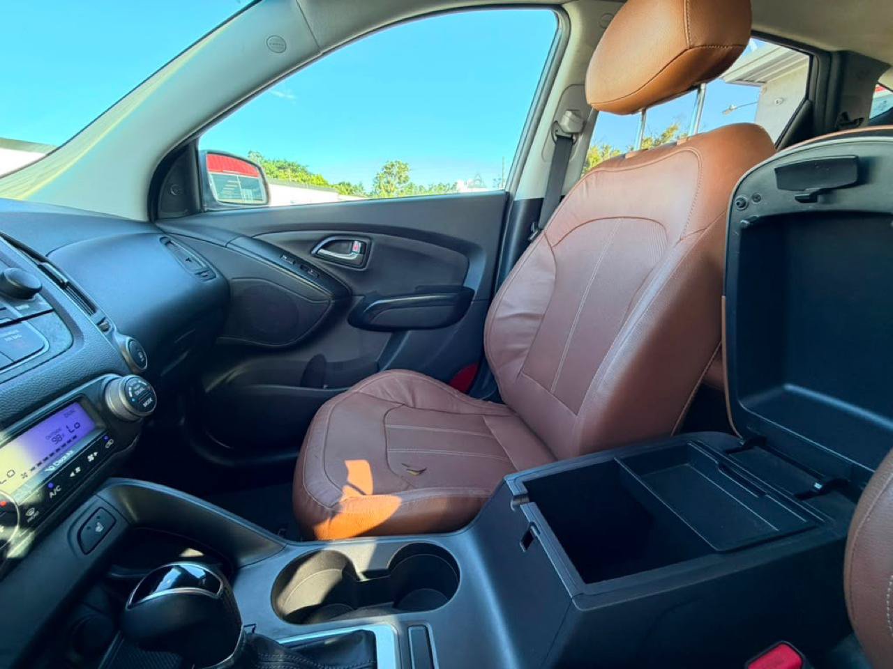 Used 2015 Hyundai Tucson Limited FWD image 28