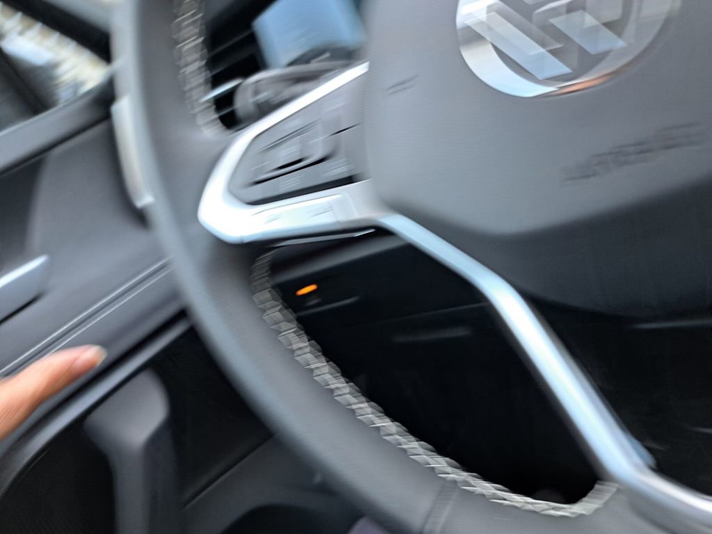 New 2026 Volkswagen Tiguan SE image 11