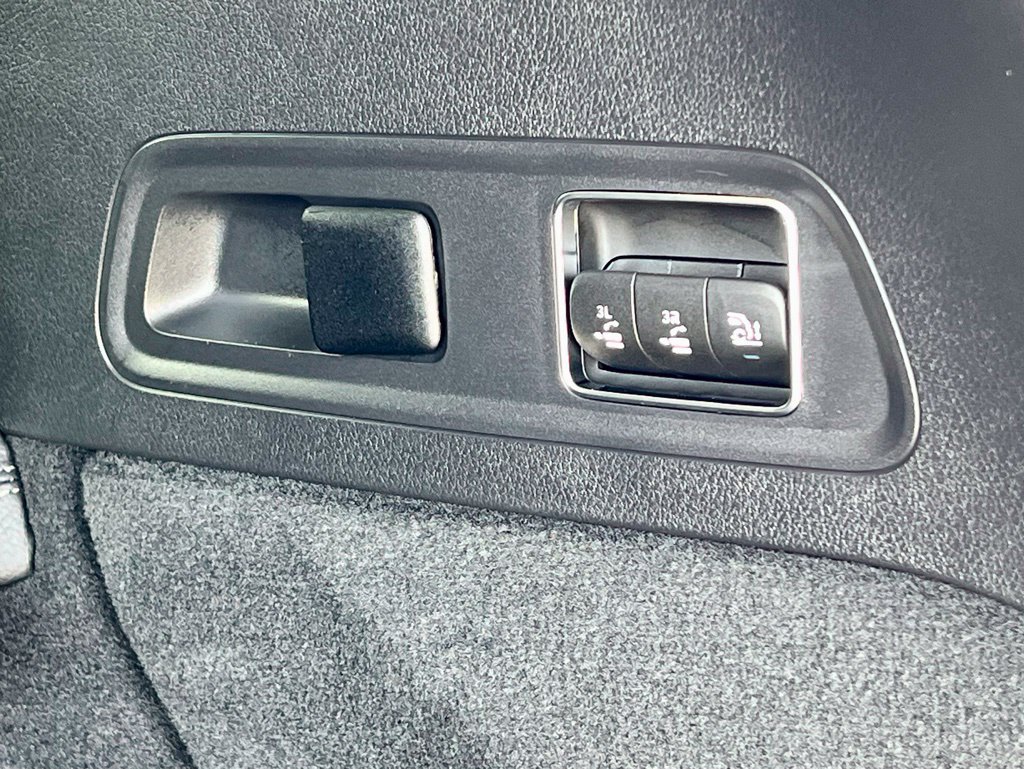 Used 2026 Mercedes-Benz GLS 450 4MATIC image 46