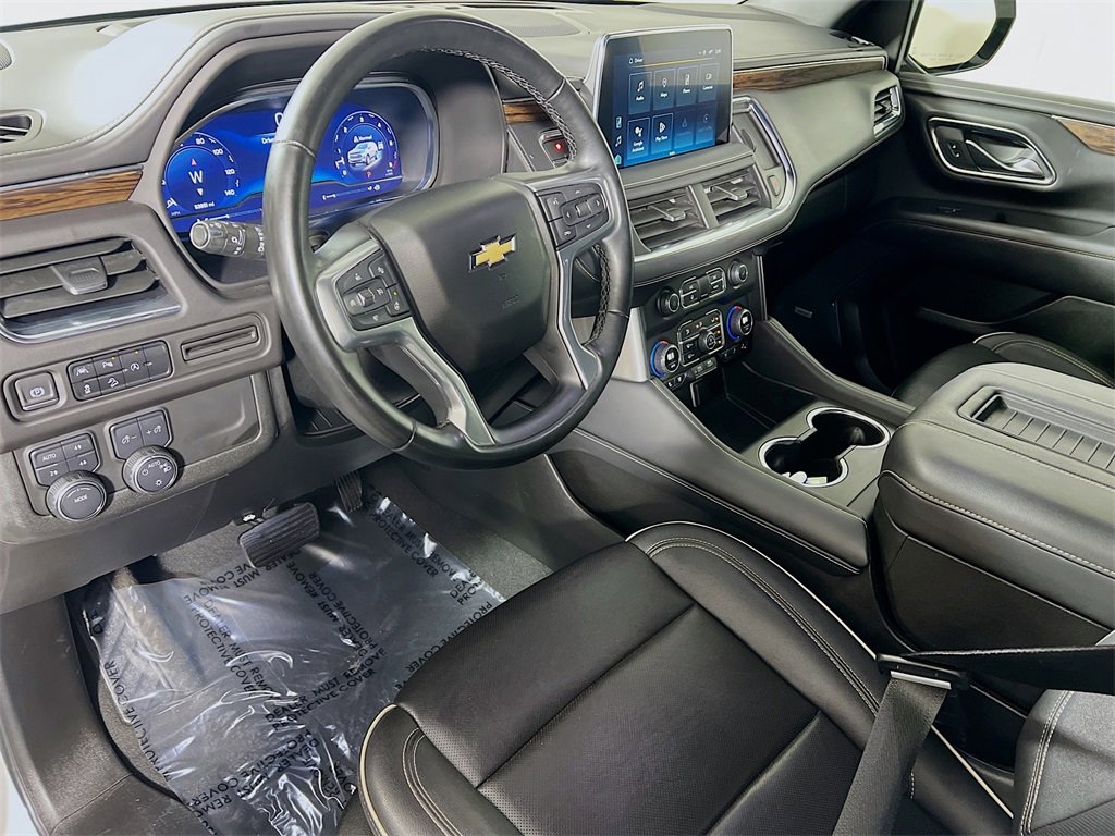 Used 2023 Chevrolet Suburban Premier image 10